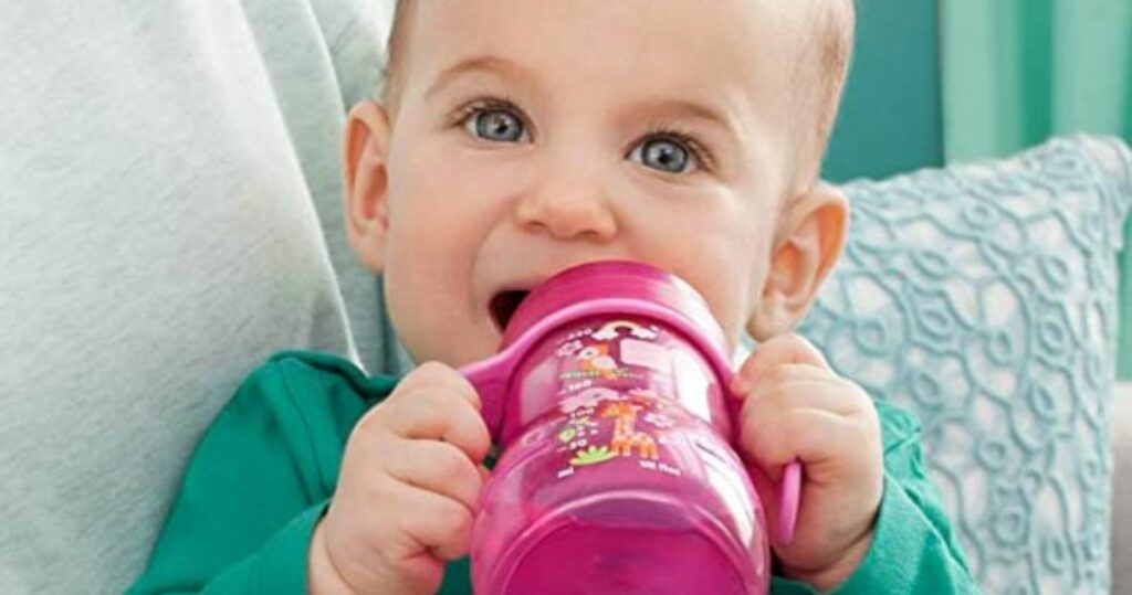 os melhores copos de transição para bebês de 6 a 12 meses
